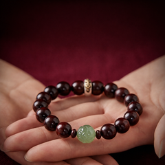 Hetian Jade & Zitan Wood Zodiac Guardian Bracelet – Personal Birth-Year Symbol