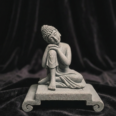 Minimalist Resting Figure Statue – Shakyamuni Inspired Sandstone Decor for Home & Desk