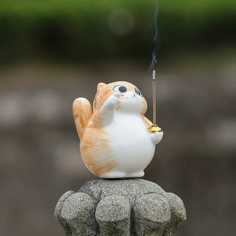 Cute Lucky Cat Ceramic Incense Holder – Golden & Silver Gradient Stick Incense Burner