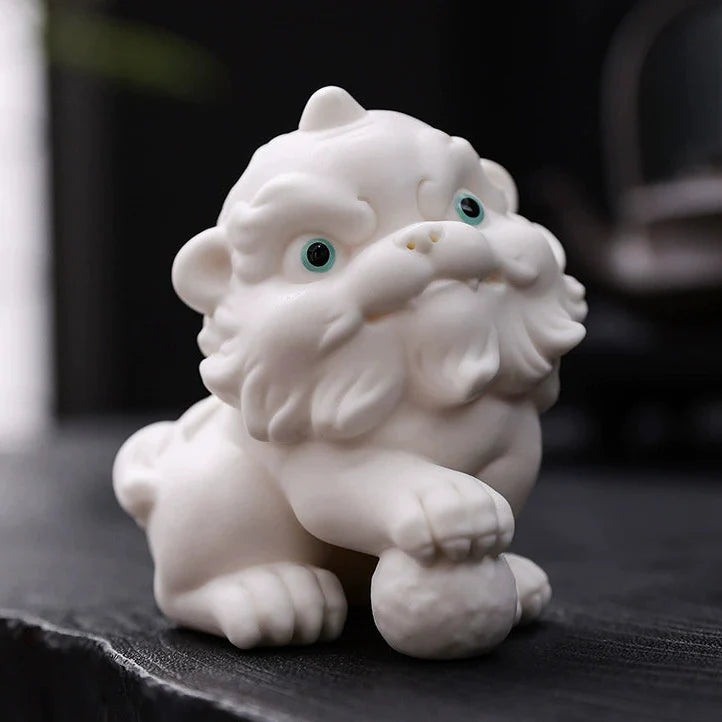 Ceramic Guardian Lion Figurine – Lucky Foo Dog Decorative Sculpture