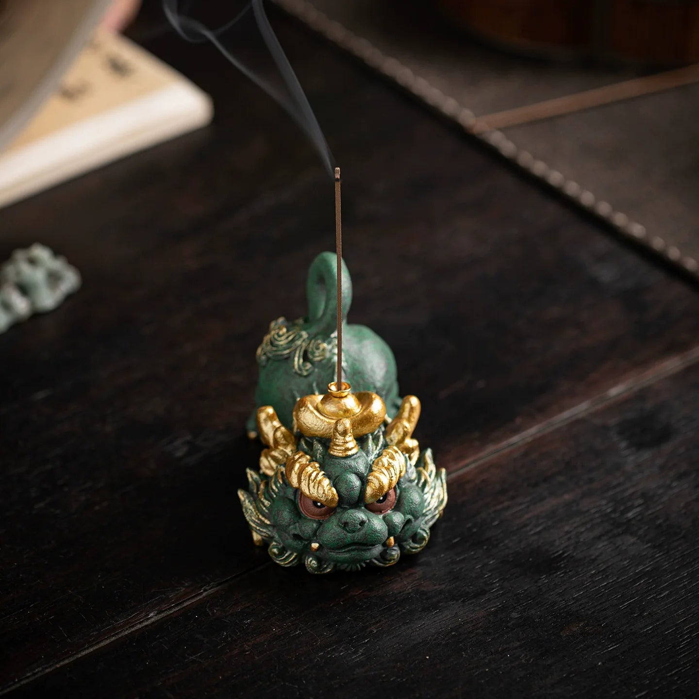Imperial Green Jinmao Hou Pixiu Incense Burner – Creative Stick Incense Holder & Mythological Guardian Statue