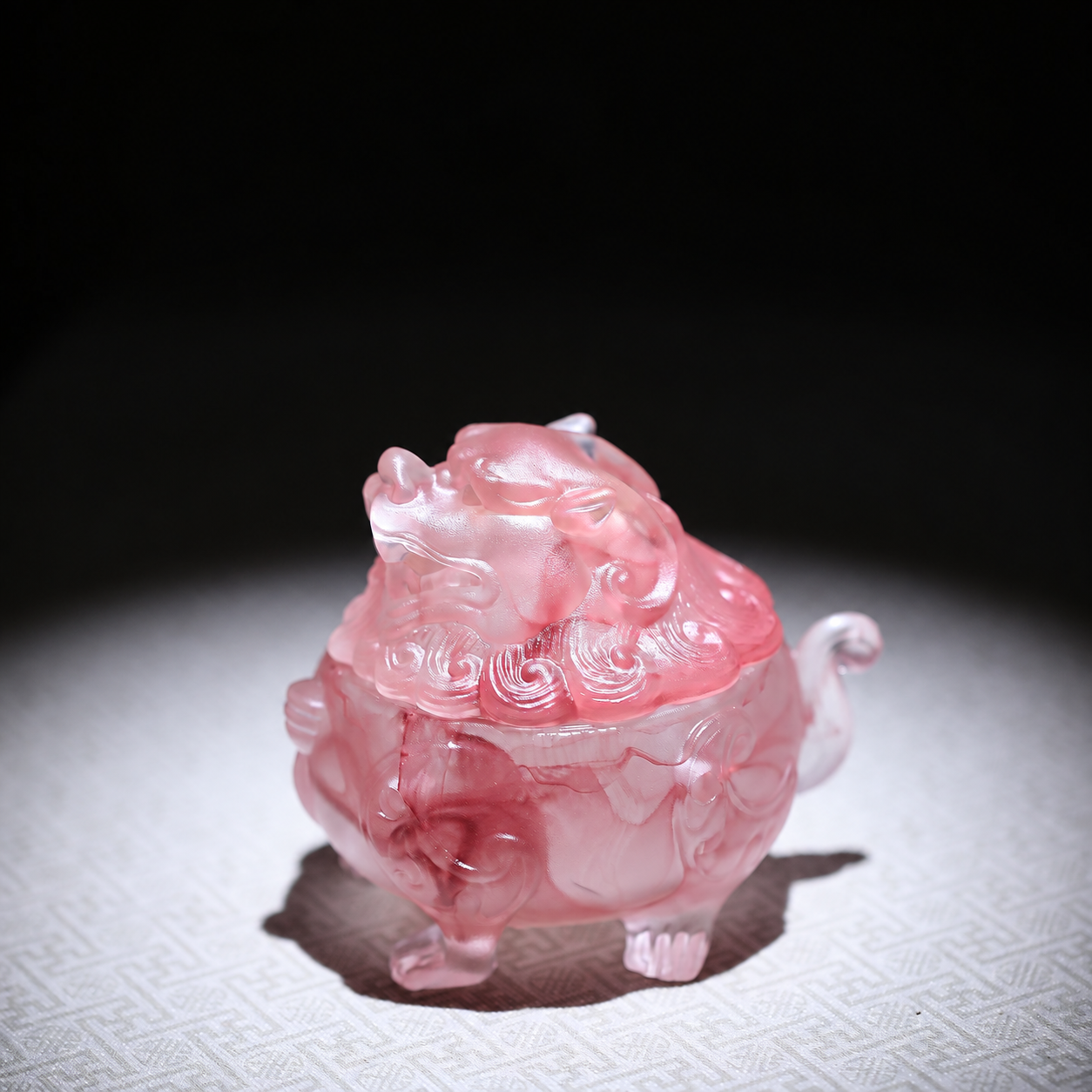 Suanni Liu Li Glass Incense Burner – Translucent Guardian Decor