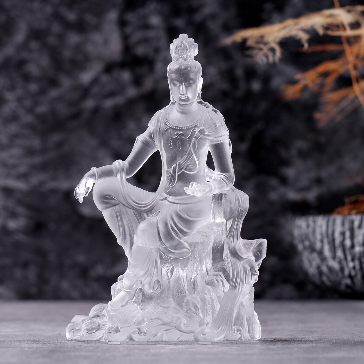 Guanyin Statue Liu Li Glass – Gilded Avalokitesvara Zen Decor